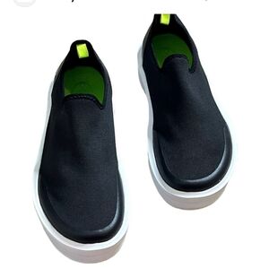 OOFOS Slip On Black Sneakers
